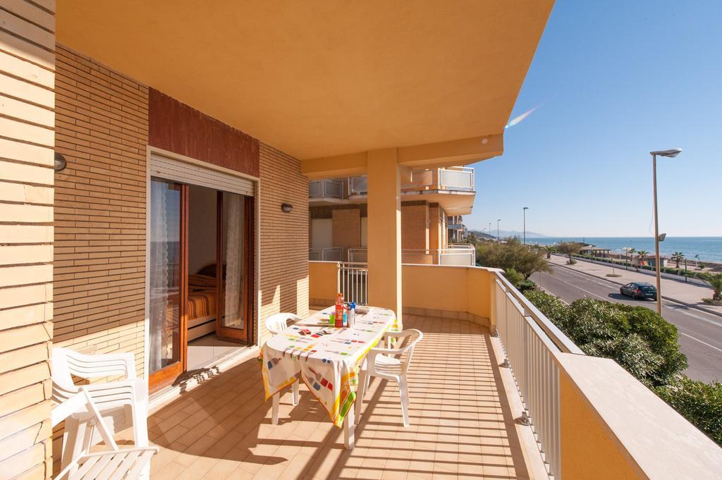 Апартаменты Il Mare In Giardino Скаури Экстерьер фото